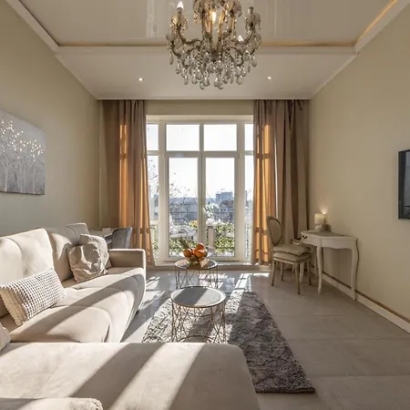 Max Luxury * Belgrad