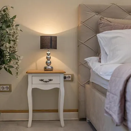 Max Luxury Apartment *