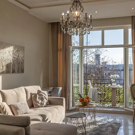 Max Luxury Apartment