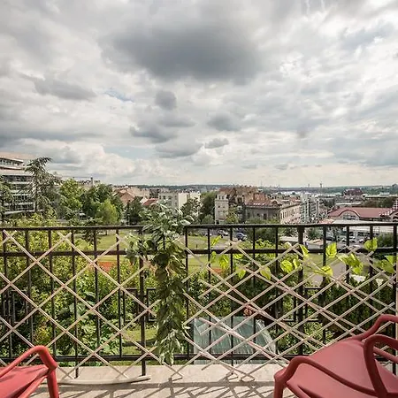 Max Luxury * Belgrade