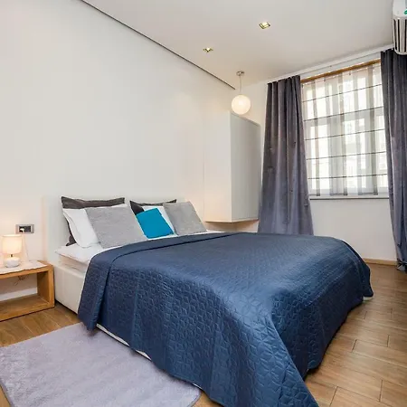 Max Luxury Apartment